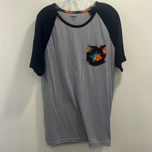 Men’s tropical pocket t